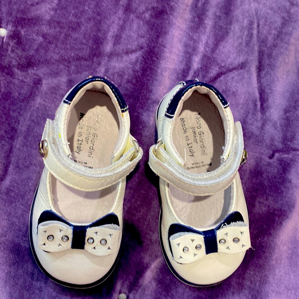 NERO GIARDINI flats size EURO size 10 USA size 4 ; very good condition